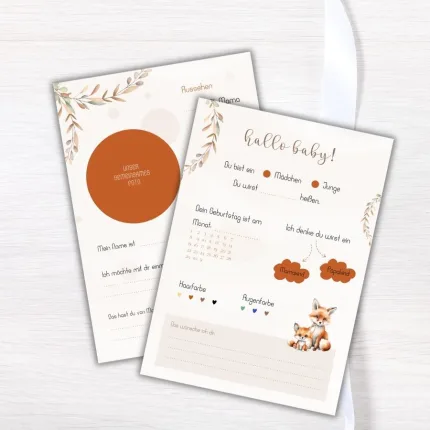 Zwei gestaltete Babyparty-Fragebögen nebeneinander - Spielvorlage mit Platz für Namen und Antworten im verspielten Design