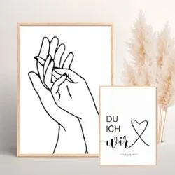 Zwei gestaltete Rahmen mit den Aufschriften 'Hand in Hand' und 'Du Ich Wir Herz', umrahmt von elegantem Pampasgras. Folge @alinaslettering auf Instagram für mehr Inspiration!