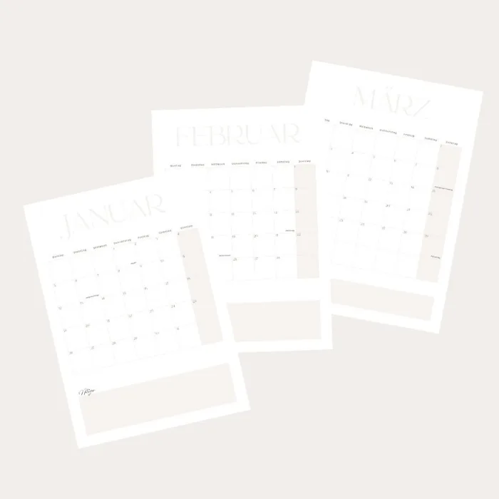 Drei überlappende Kalenderseiten 2026 – Planerfunktion und Notizfelder im Detail