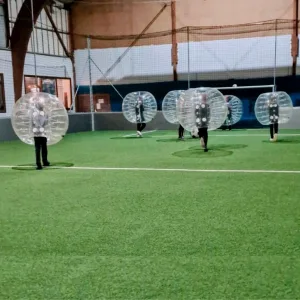Spaß und Action mit Bubble Soccer von Sams Verleih