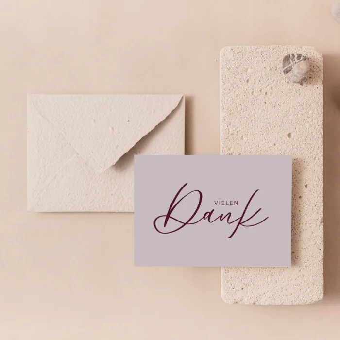 Farbige Dankeskarte A6 – Individuell gestaltbar mit Wunschtext (z.B. 'Vielen Dank') auf 250g-Papier, digital & druckbar